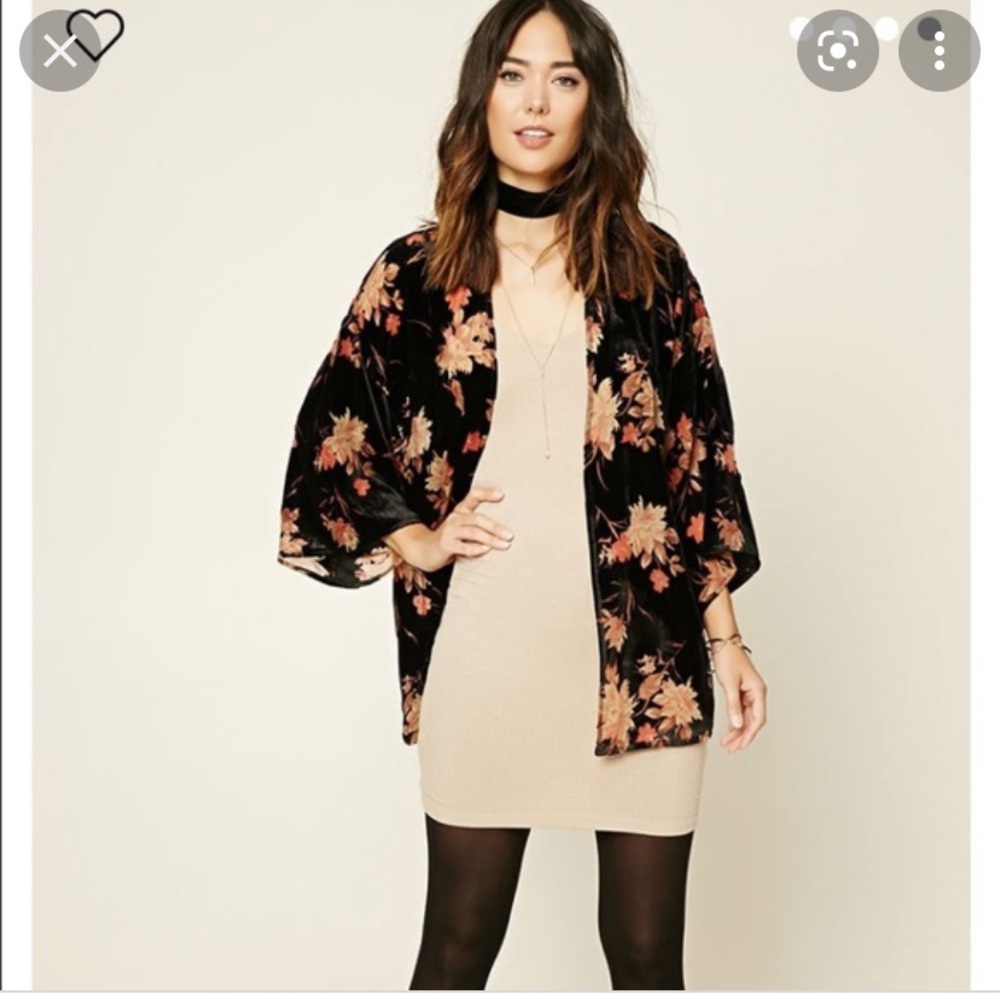 Forever 21 floral velvet kimono